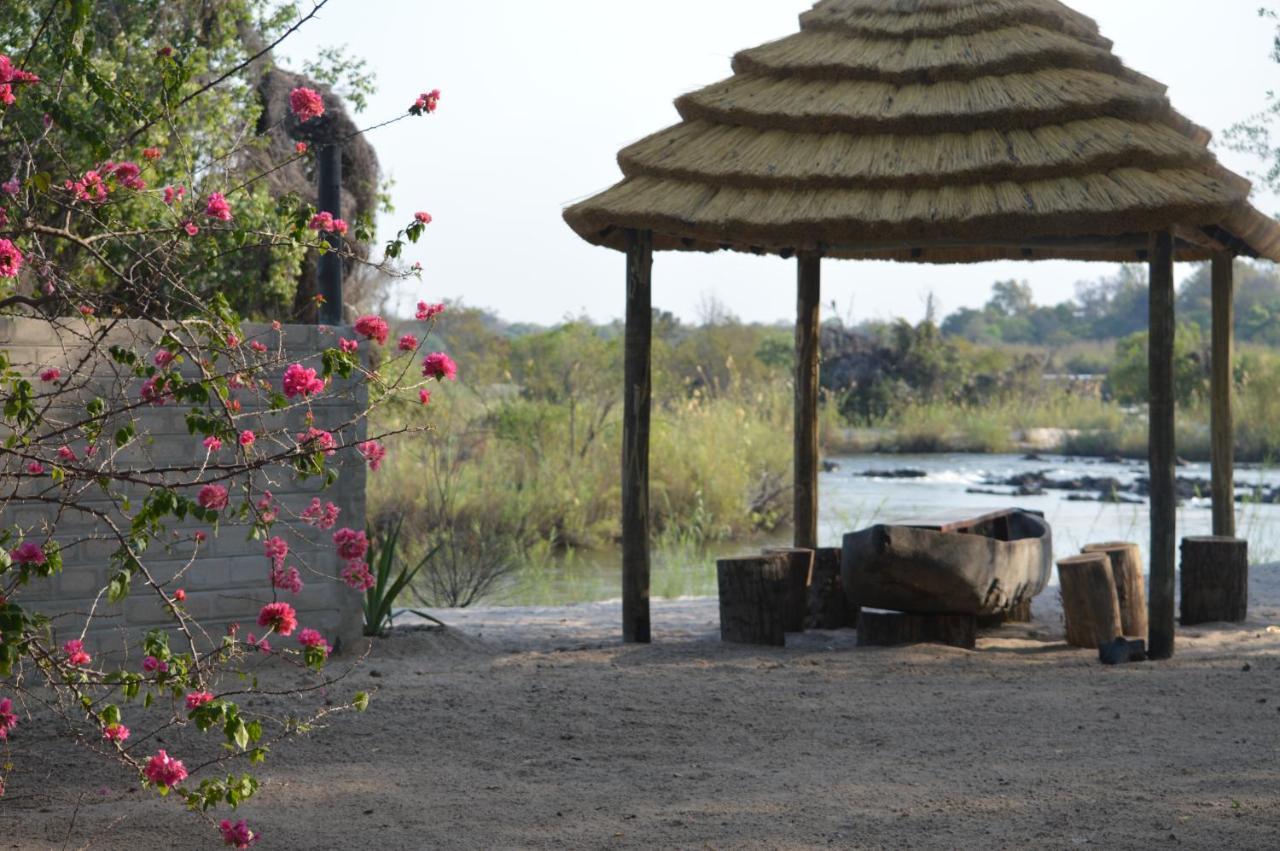 White Sands Lodge Divundu Ngoại thất bức ảnh