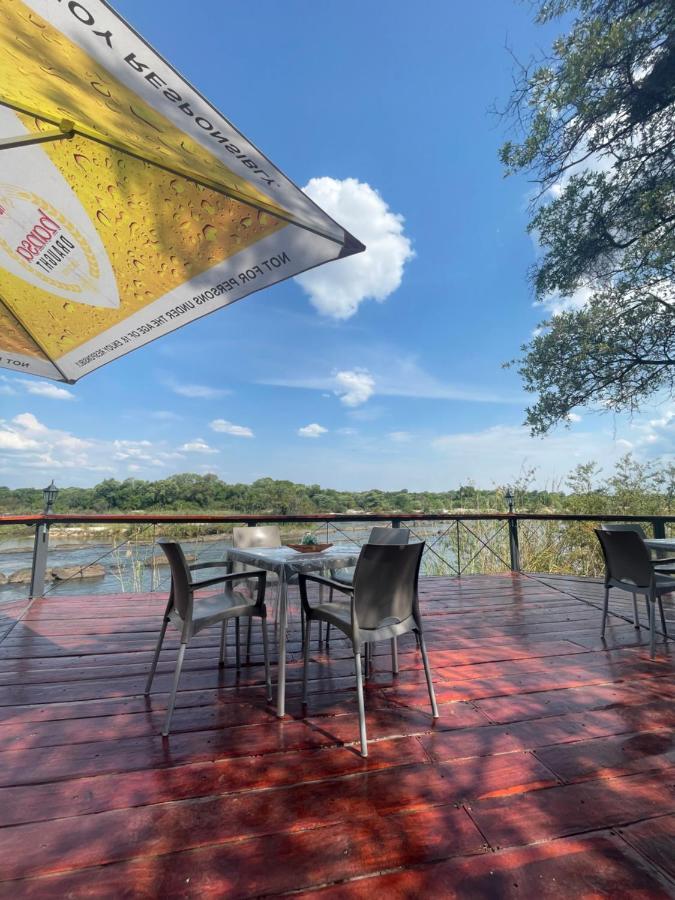 White Sands Lodge Divundu Ngoại thất bức ảnh